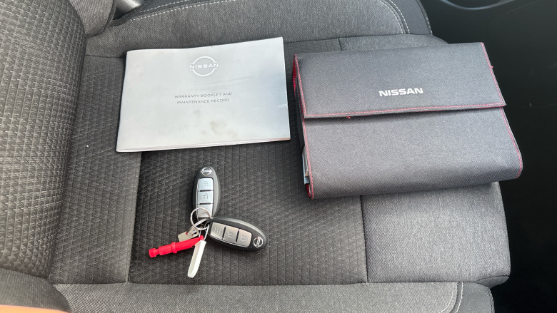 Nissan Qashqai 1.3 DiG-T MH N-Connecta 5dr Petrol Hatchback